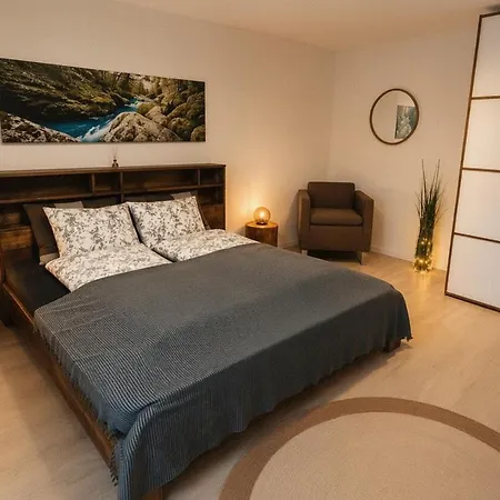 Apartment Charmantes Mit Grossem Garten .kids4free. *